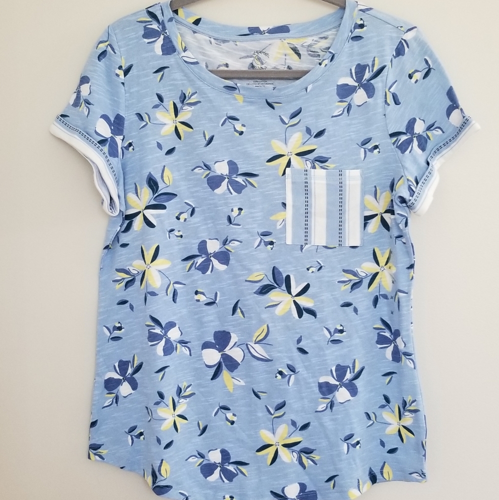 🌼NWOT Juniper + Lime Women's Shirt